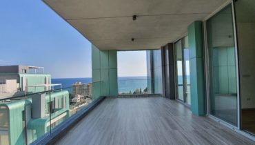 LUXURIOUS APARTMENT IN LIMASSOL, CYPRUS